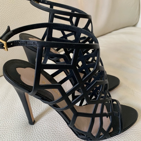 NEW!! Nour Jensen Italian Black leather heels🖤🖤 - Picture 3 of 8
